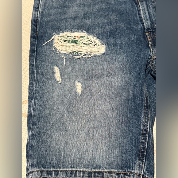 Levi's Distressed Denim Men Shorts - Picture 4 of 9